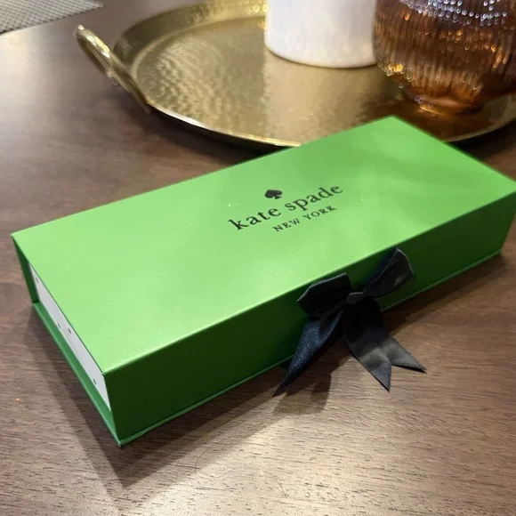 lNWT! ♠️ kate spade 3-pair gift set cozy low socks. Limited edition KS gift box! - Picture 7 of 15